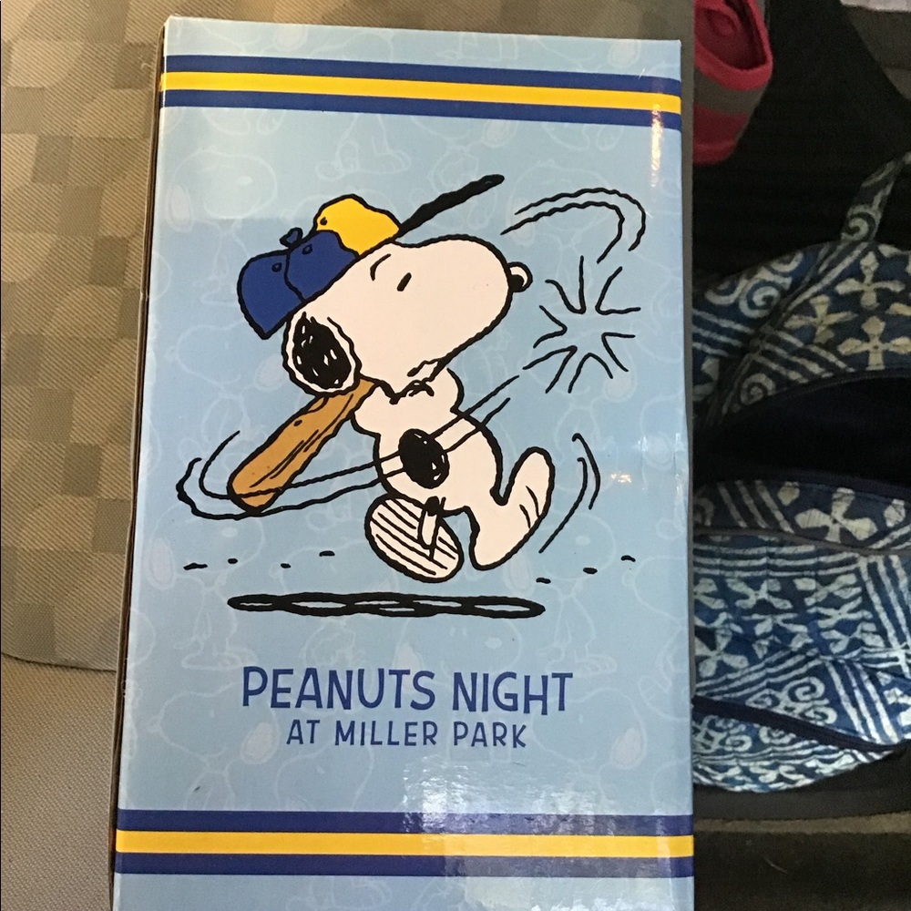 Snoopy bobble head